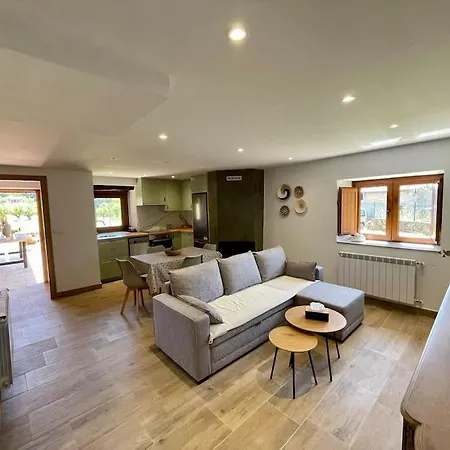 A Casa Do Cuarto Holiday home Irixoa